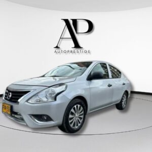 Nissan Versa Mecanico Con Aire Y Rines Full Equipo